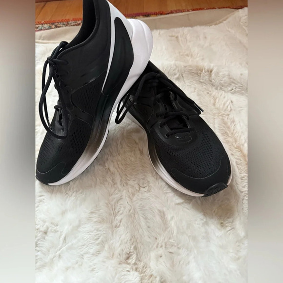 Lululemon Women's Blissfeel Running Shoe - Picture 4 of 6